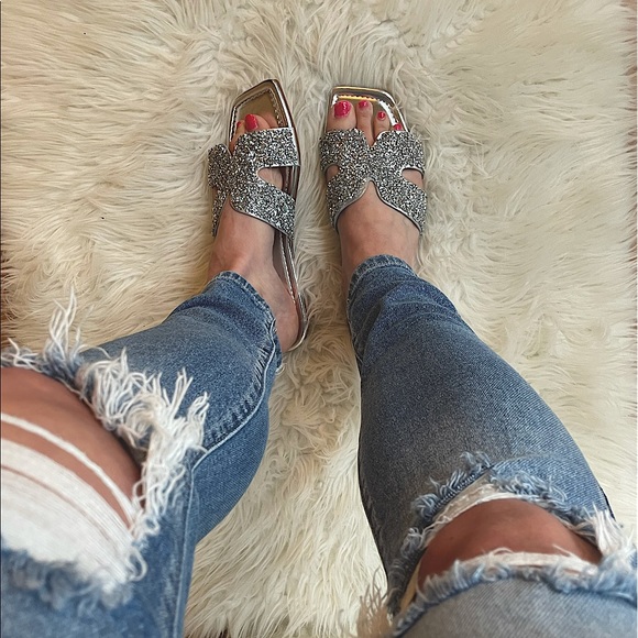 Trendy Square Toe Silver Sparkle Sandals - Picture 4 of 16